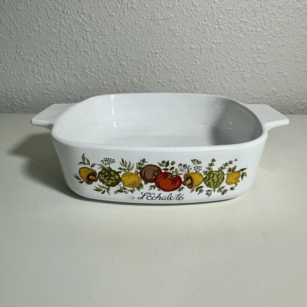 Vintage Corningware spice of Life “L’echalote” Design 1 QT A-1‎